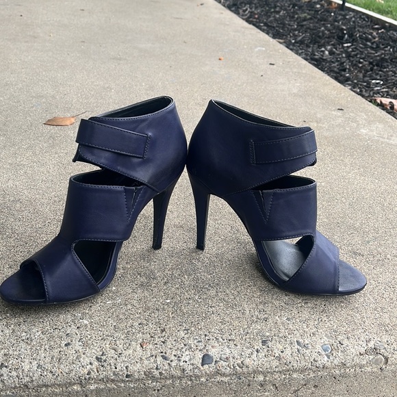 Heels/sandal 💜 💙 - Picture 2 of 10